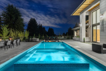 595 King Georges Way